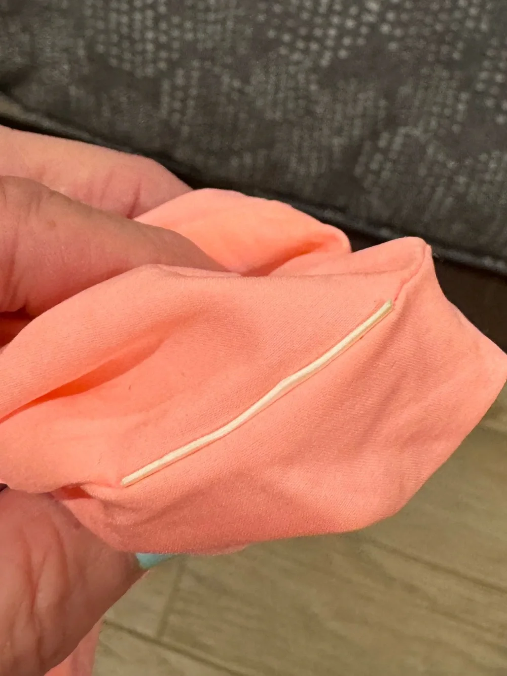 ALO Yoga Bead It Scrunchie Neon Bubbleguk
